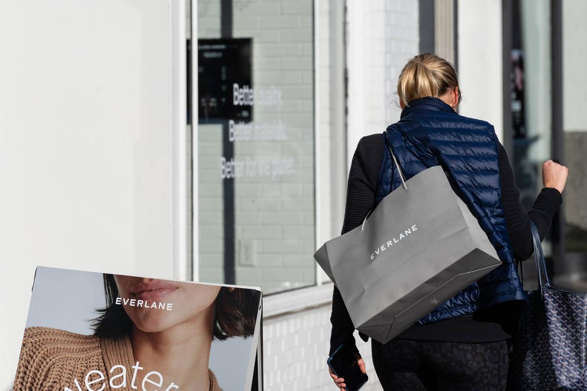  Shein officially acquires the Everlane brand. 