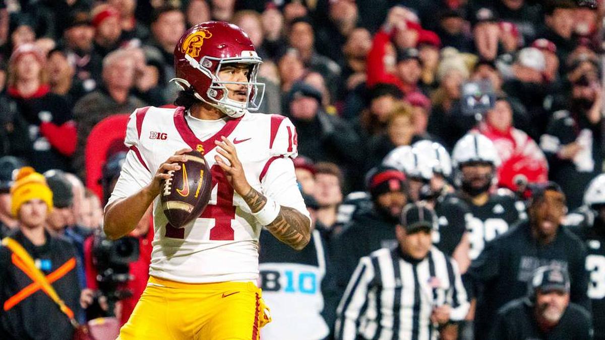  Nov 1, 2025; Lincoln, Nebraska, USA; Southern California Trojans quarterback Jayden Maiava (14) looks to pass against the Nebraska Cornhuskers during the second quarter at Memorial Stadium. Mandatory Credit: Dylan Widger-Imagn Images | Dylan Widger-Imagn Images 