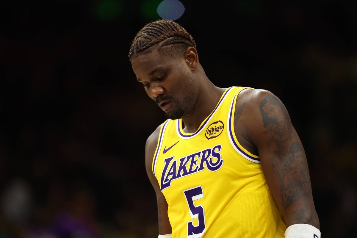  Deandre Ayton faces increased frontcourt competition after another offseason move changed his projected fantasy opportunity. © Mark J. Rebilas-Imagn Images