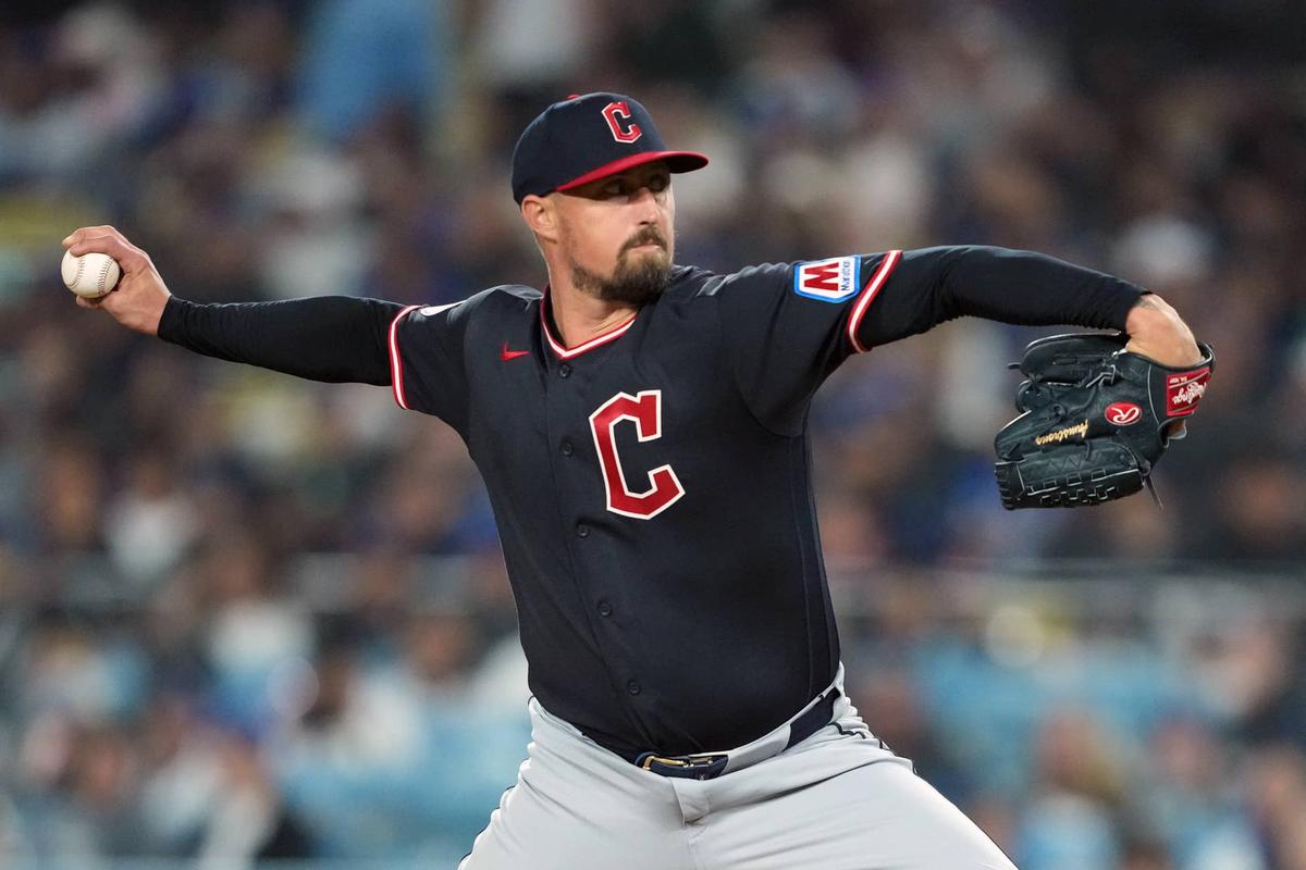  Cleveland Guardians pitcher Shawn Armstrong (43). Kirby Lee-Imagn Images