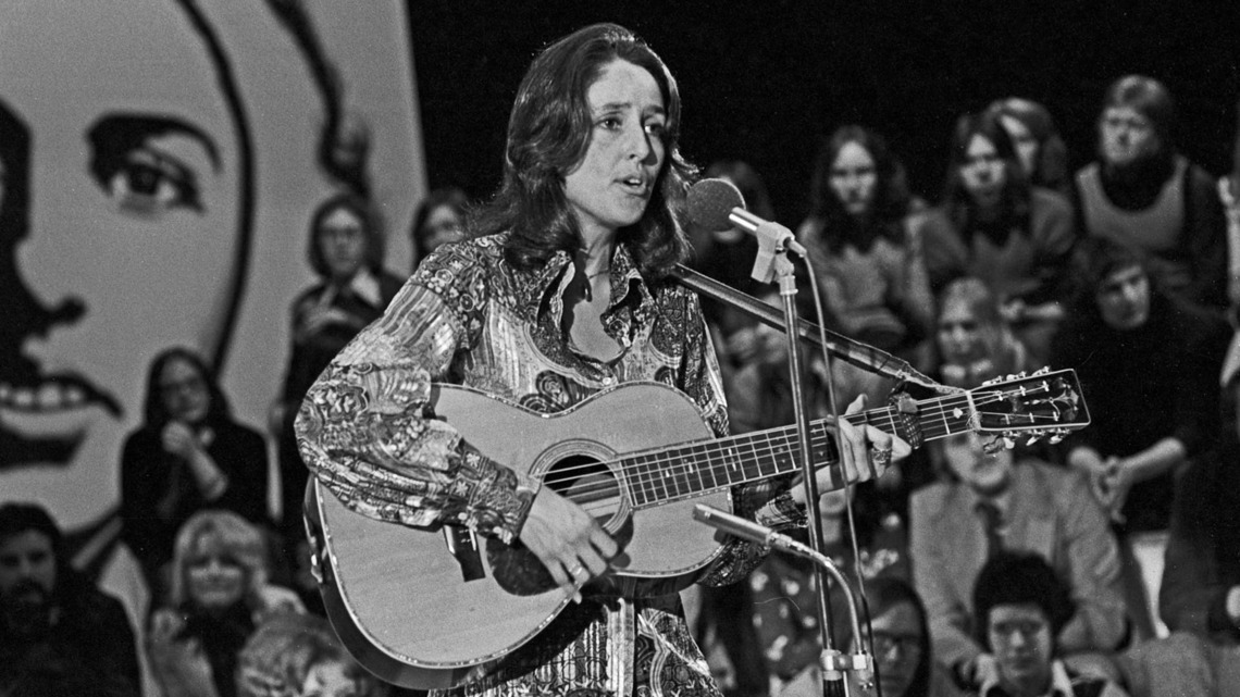 Joan Baez, 85, Jams on Stage With '90s Rock Icon: 'How Do Her Hips Still Work Like That?' 