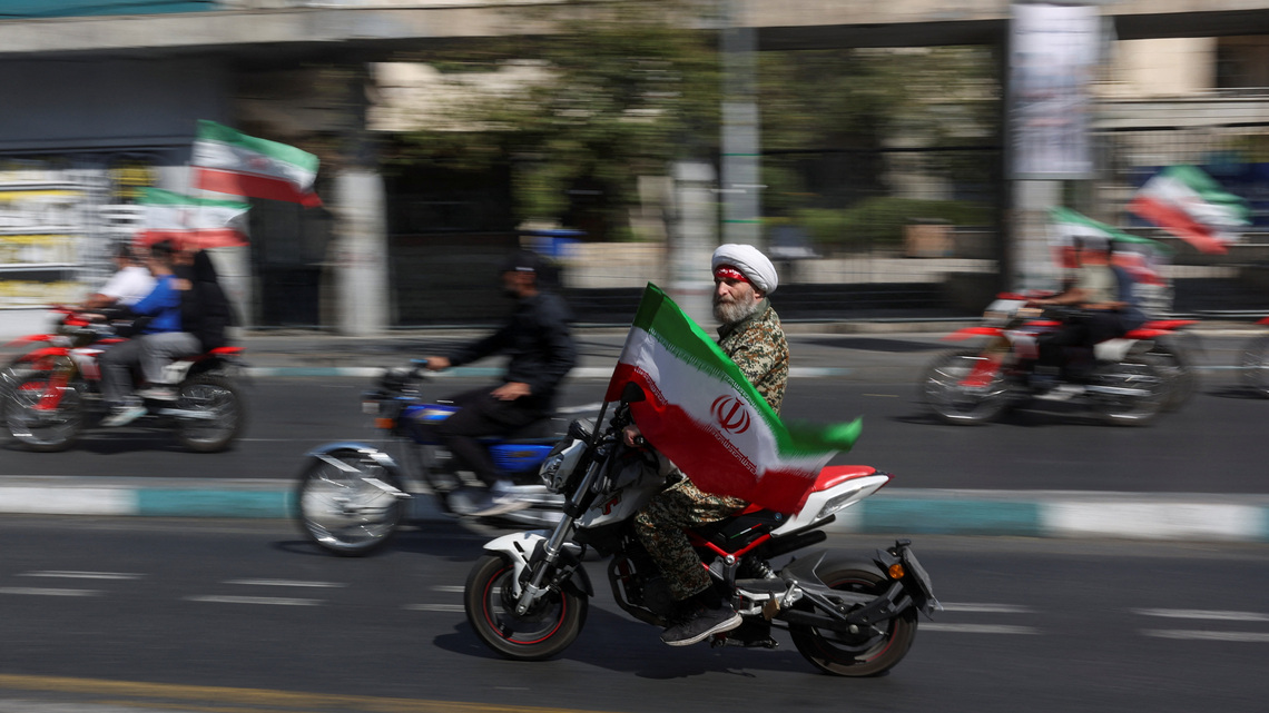 Iran readies harder retaliation if attacked as diplomacy faces long odds 