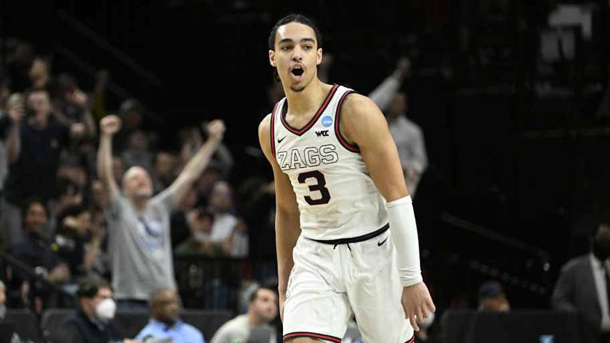  Against UCLA in Nov. 2021, Andrew Nembhard flashed the skills that would torment Pacers opponents in 2025. | Troy Wayrynen-Imagn Images 