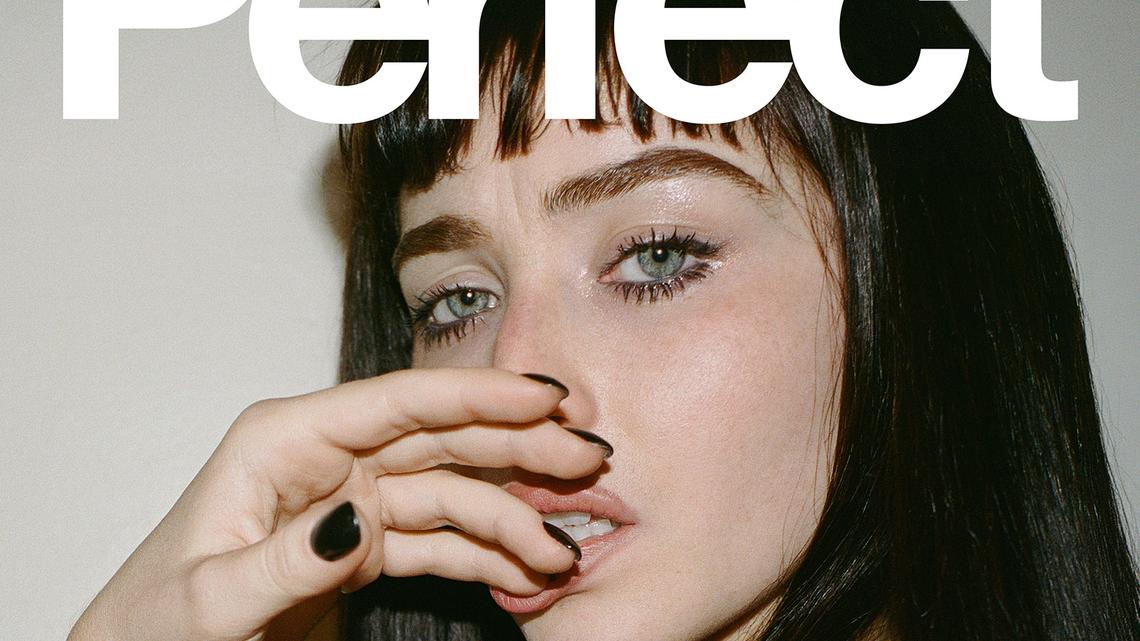 Sabrina Carpenter Is Unrecognizable as a Brunette, Ditches Curls for Sleek Look 