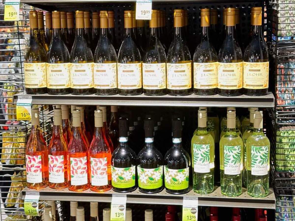  Foodland Farms brand Mailka’i makes competitive products including wine at a big discount. Photo credit: L. Perry 