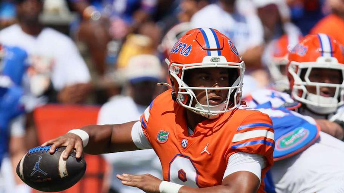  Florida quarterback Tramell Jones Jr. (9) passes during the first half of the Orange and Blue game. | Alan Youngblood/Gainesville Sun / USA TODAY NETWORK via Imagn Images 