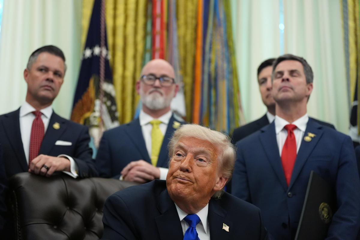  President Donald Trump speaks in the Oval Office of the White House, Thursday, April 30, 2026, in Washington. (AP Photo/Alex Brandon) 