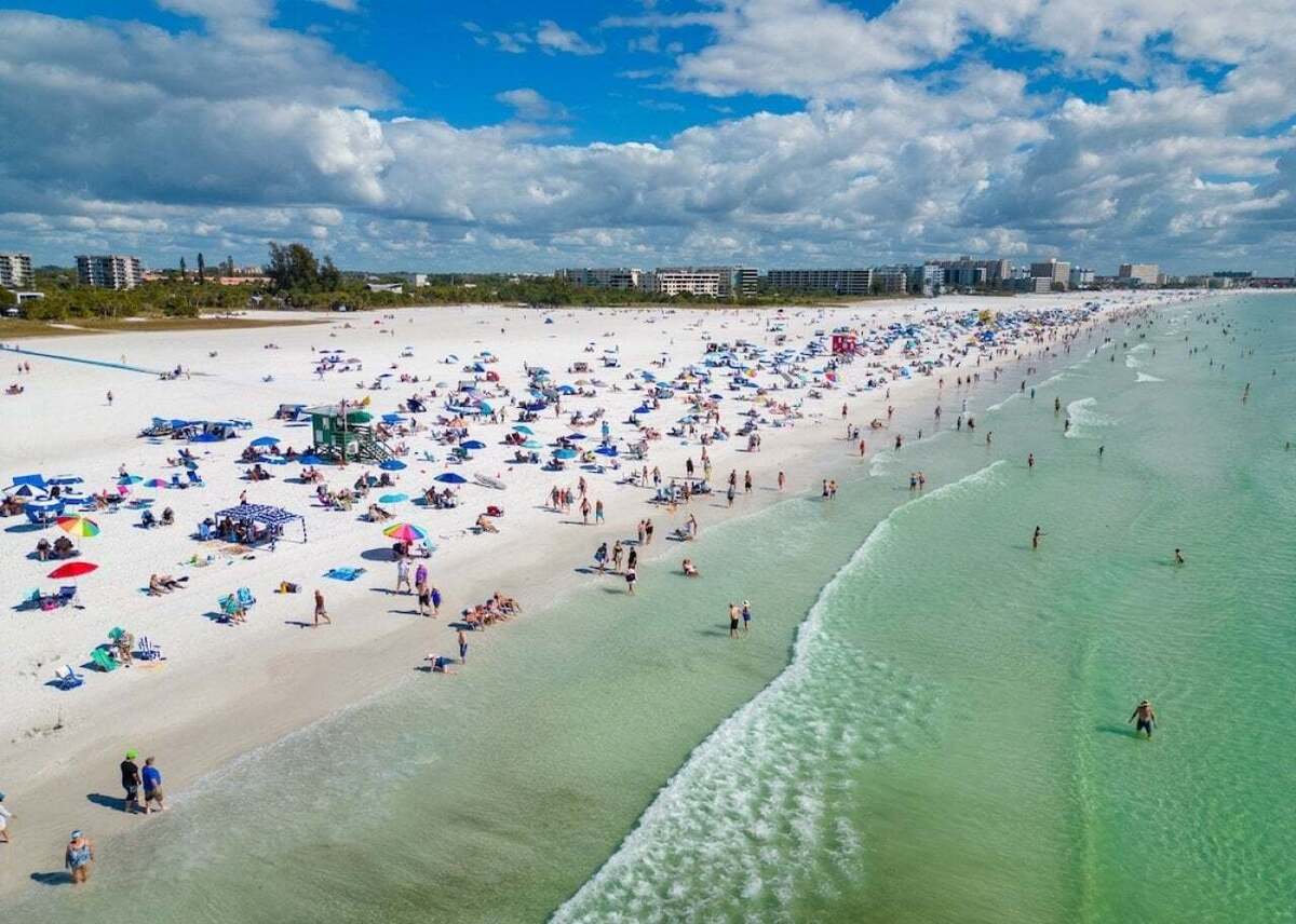  Felix Mizioznikov // Shutterstock 