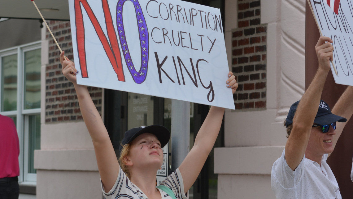 No Kings protest draws hundreds to downtown Sarasota despite rain