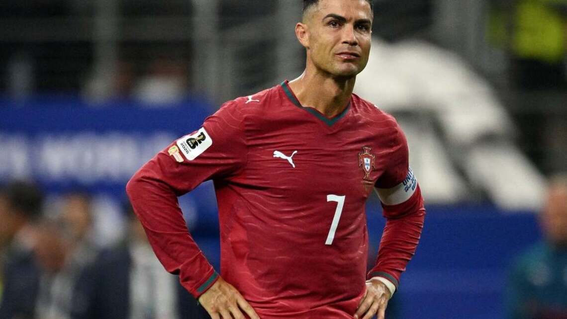 Ronaldo says Portugal coach broke his word, apologizes to teammates