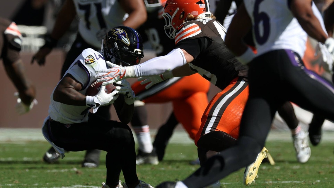 Defense Carries Browns Past Ravens and Into First Place in AFC North