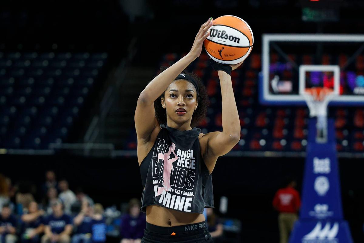  Angel Reese during warm up with former team Chicago Sky Kamil Krzaczynski-Imagn Images