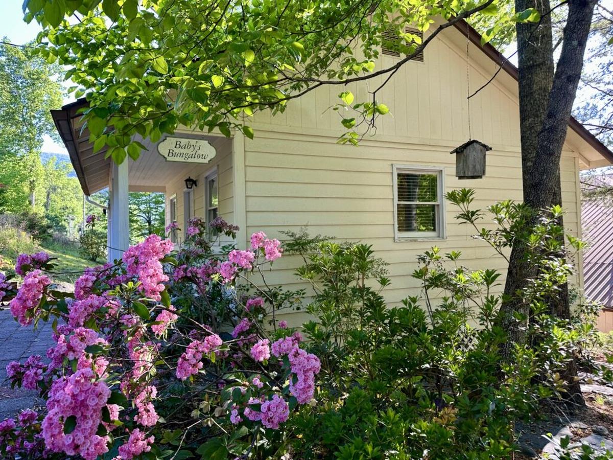  Baby’s Bungalow is a “Dirty Dancing”-themed cabin at Lake Lure Inn and Spa. Photo credit: Cathy Bennett Kopf 