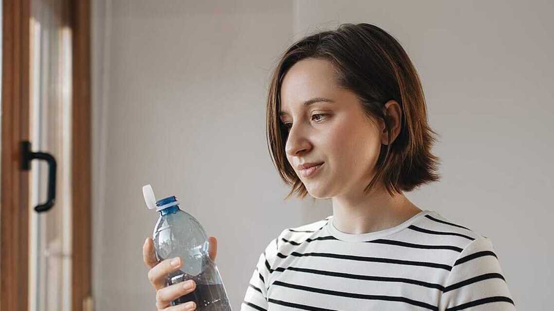 From tap to table: Practical ways to limit microplastic exposure at home 