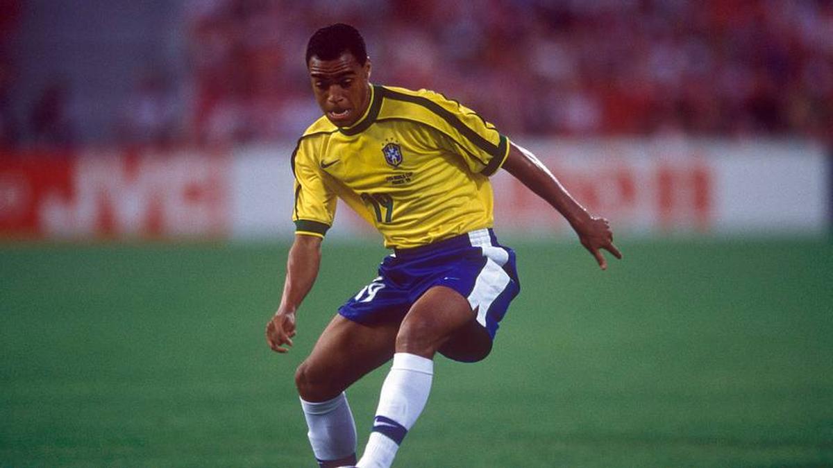  Denílson was a beast of a midfielder. | Sven Simon/IMAGO 