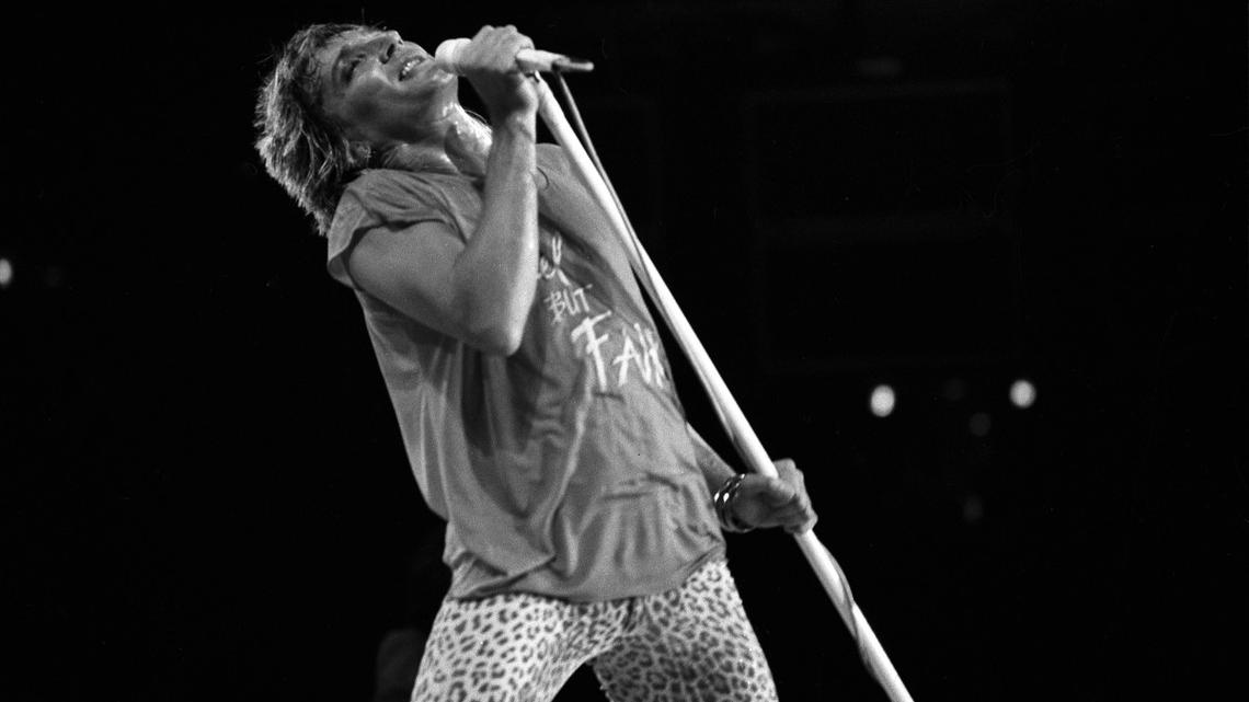 Beloved ‘70s Legend Looks 'Sexy' in Photo From Over 40 Years Ago 