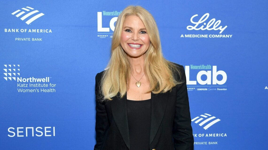 Christie Brinkley's Rich Shorts Style Is So Flattering on Women 50+ 