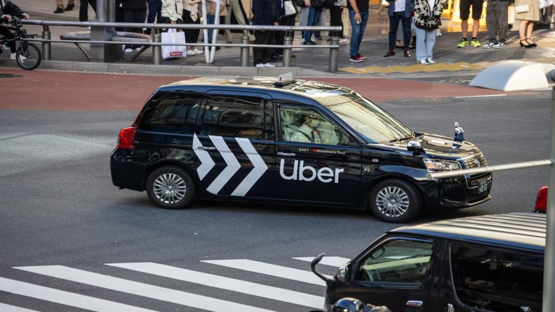 Uber's robotaxi rollout comes as it battles legal risks 