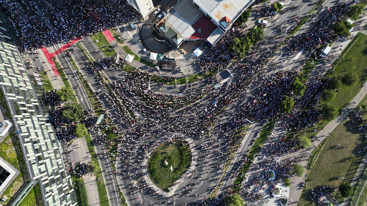 A drone view shows demonstrators attending a student-led protest seeking to maintain the momentum of a nationwide anti-government movement that emerged after the deadly collapse of the Novi Sad railway station canopy in November 2024, in Novi Sad, Serbia, June 20, 2026. REUTERS Zorana Jevtic