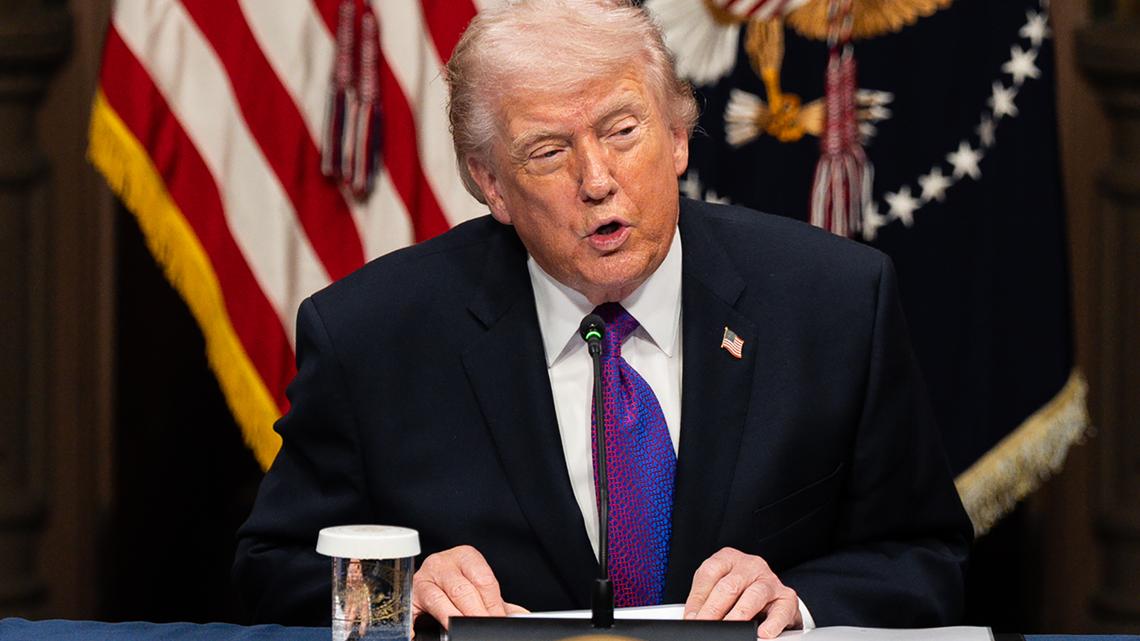 Trump dice que Cuba ‘va a caer’ y quiere llegar a un acuerdo con Estados Unidos