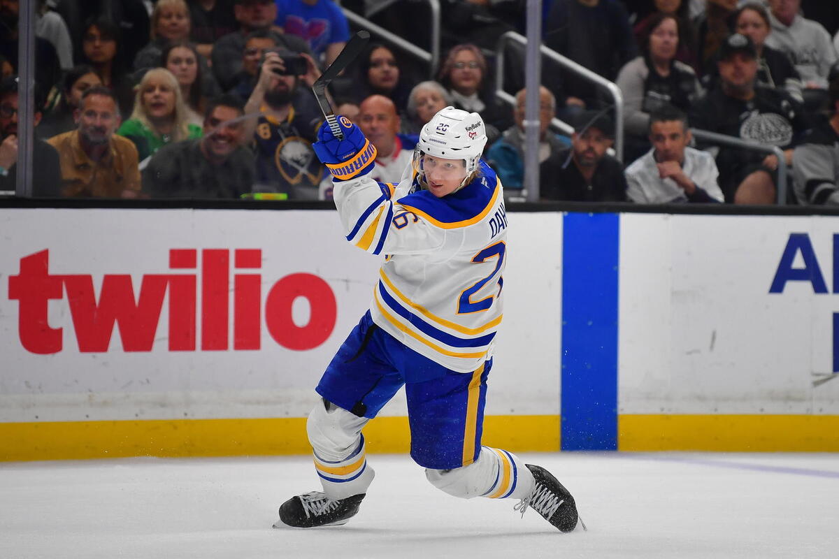  Every NHL Team's 2025-26 Masterton Trophy Nominee Revealed 