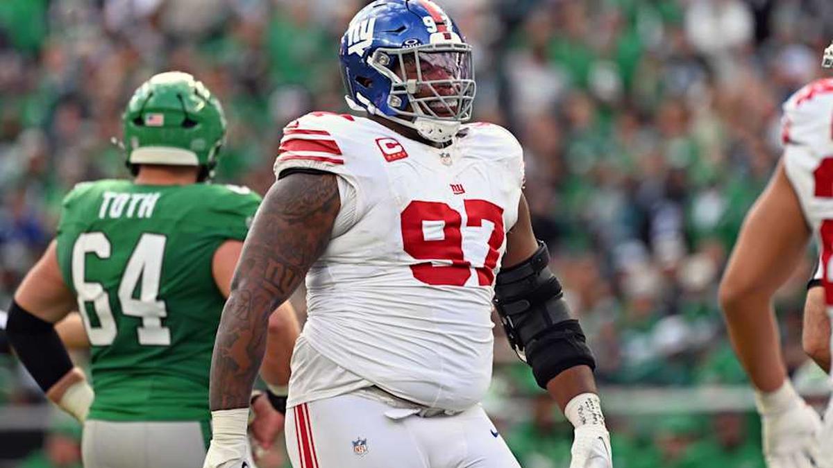  The Giants have pass rushers, but trading Dexter Lawrence II left a hole in the middle of their defensive line. | Eric Hartline-Imagn Images 