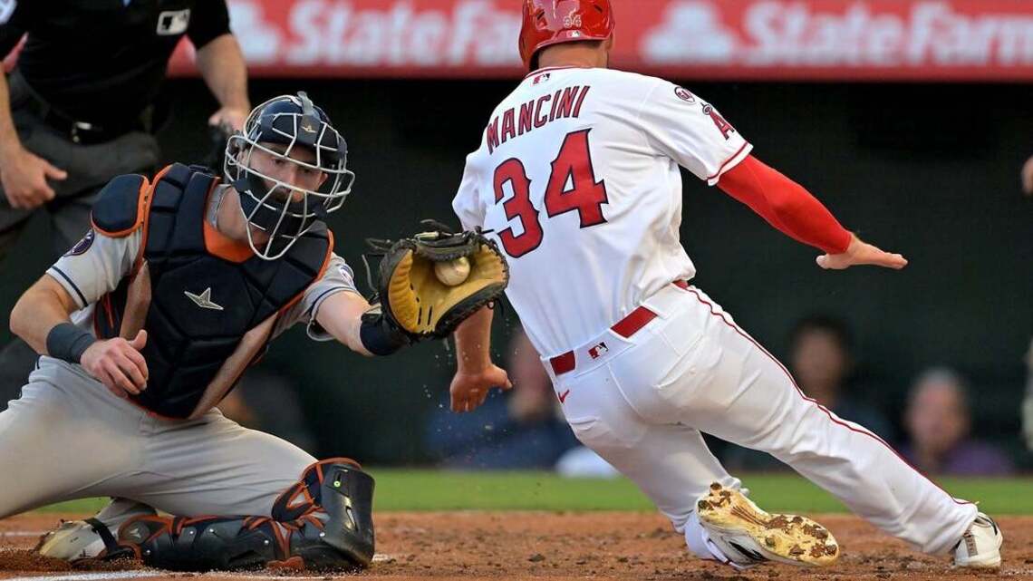 Astros stage late rally, upend Angels in 10 