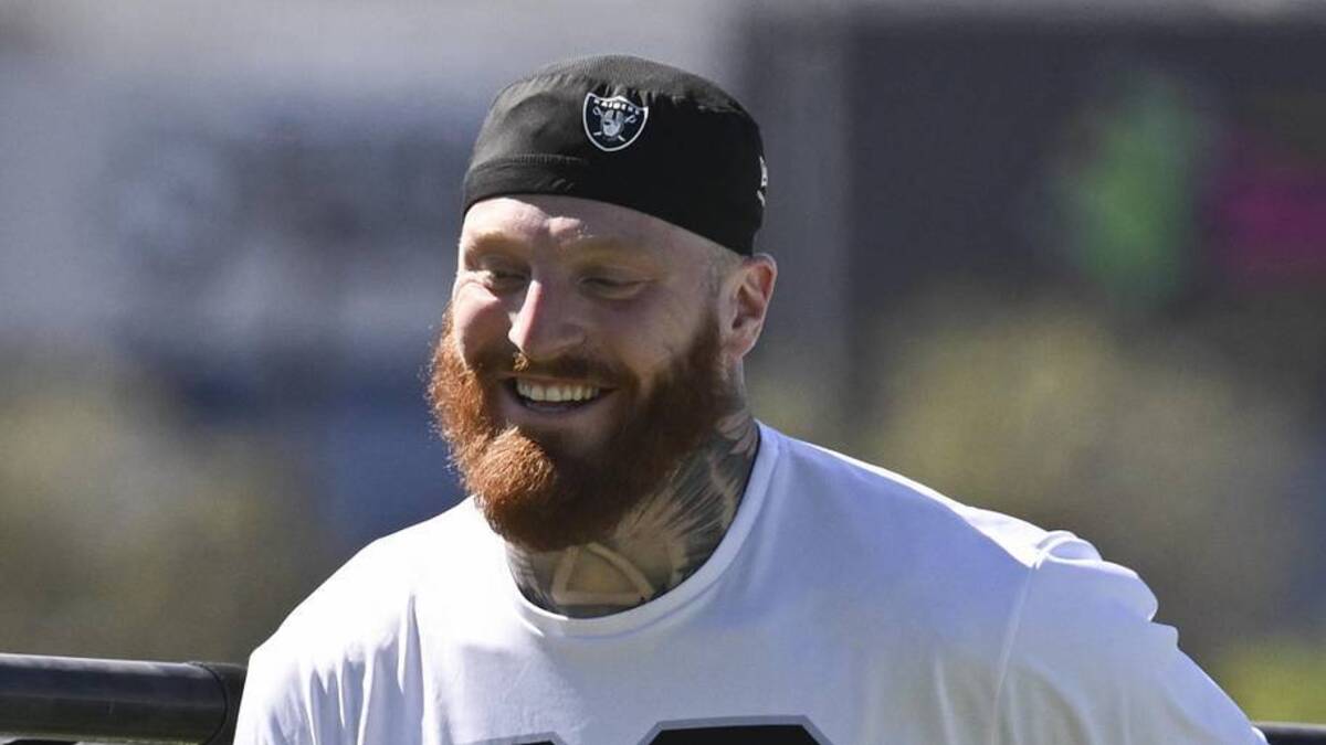  May 28, 2026; Henderson, NV, USA; Las Vegas Raiders defensive end Maxx Crosby (98) warms up during organized team activities at Intermountain Health Performance Center. Mandatory Credit: Candice Ward-Imagn Images | Candice Ward-Imagn Images 
