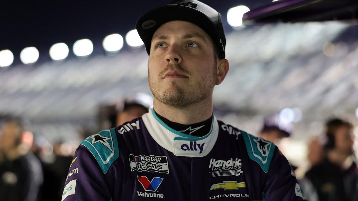 Alex Bowman (vertigo) remains sidelined for Las Vegas 