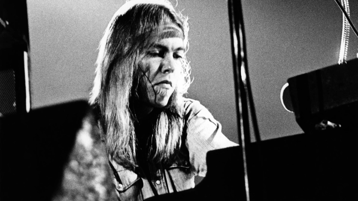 1971 Rock Classic, Resurged 33 Years Later, Became a Timeless Road Trip Anthem 