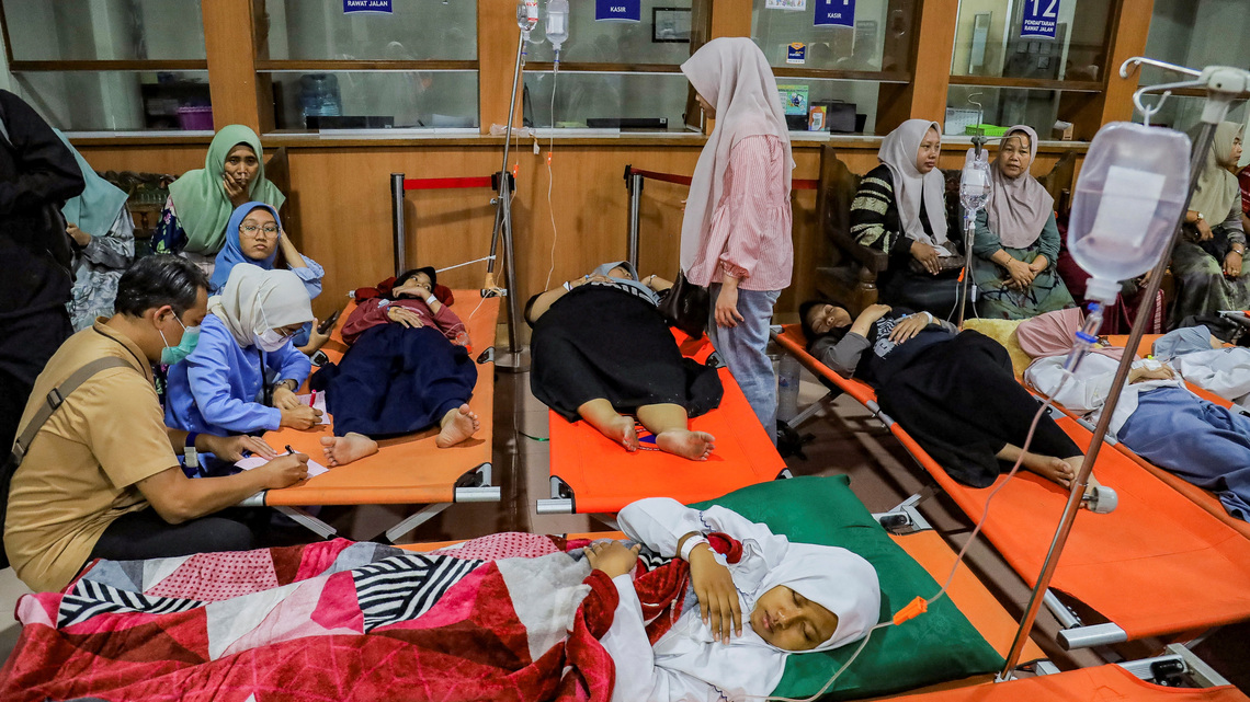 Indonesia's top rights body calls for police to probe poisoning of more than 2,000 students 