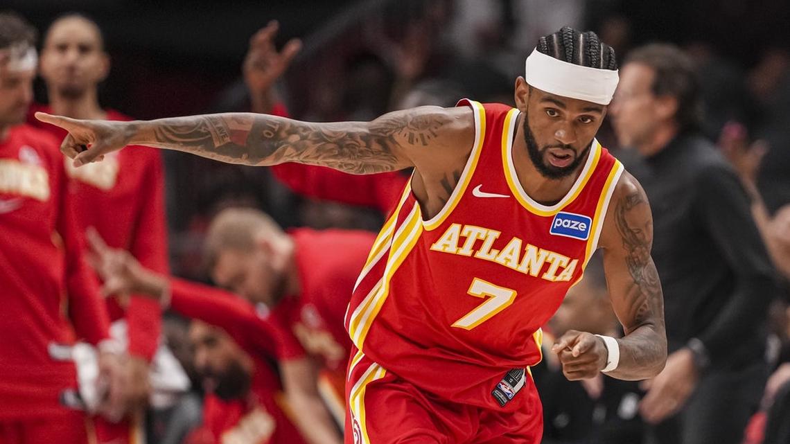 Hawks continue home-court dominance, run away from Grizzlies  