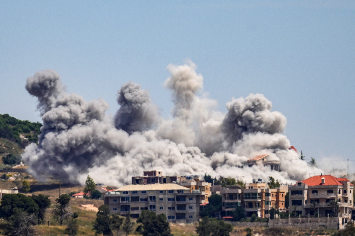 Smoke billows from southern Lebanon, following Israeli strikes, as seen from Nabatieh, Lebanon, June 3, 2026. REUTERS/Stringer