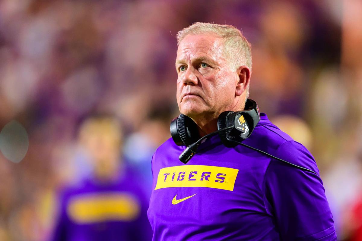  BATON ROUGE, LOUISIANA - SEPTEMBER 7: LSU Tigers Head Coach Brian Kelly looks up at the scoreboard during the game against the Nicholls State Colonels at LSU Tiger Stadium on September 7, 2024 in Baton Rouge, Louisiana. (Photo by Gus Stark/LSU/University Images via Getty Images) 