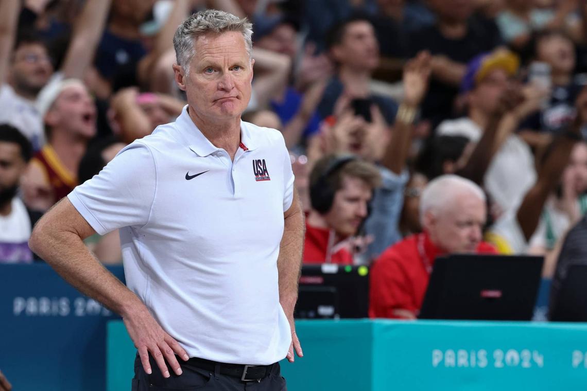  LILLE, FRANCE - JULY 28: Steve Kerr Head Coach of Team USA looks on during the Men's Group Phase - Group C match between Serbia and USA on Day 2 of the Olympic Games Paris 2024 at Stade Pierre Mauroy on July 28, 2024 in Lille, France. (Photo by Catherine Steenkeste/Getty Images) 