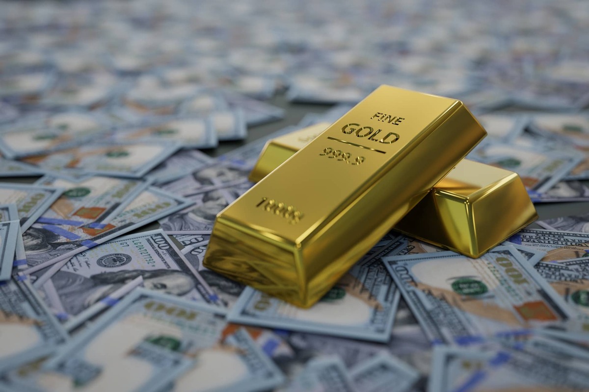  Gold is quietly beating the dollar in the world's vaults. 