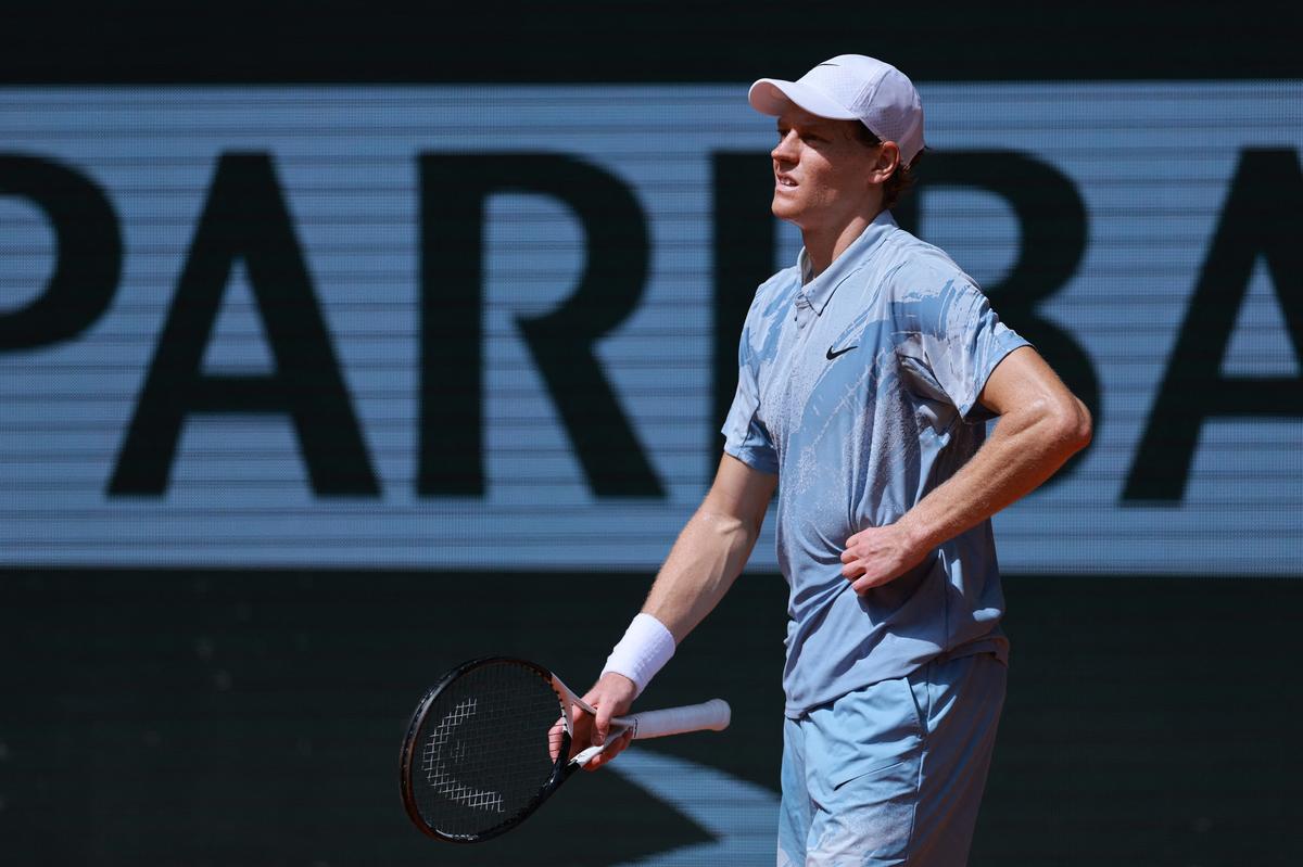 Tennis - French Open - Roland Garros, Paris, France - May 28, 2026 Italy's Jannik Sinner reacts during his second round match against Argentina's Juan Manuel Cerundolo REUTERS/Stephanie Lecocq