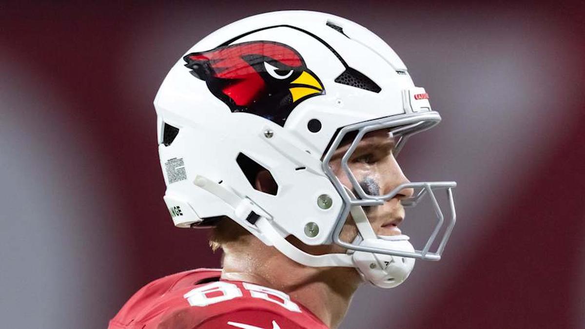  Nov 23, 2025; Glendale, Arizona, USA; Arizona Cardinals tight end Trey McBride (85) against the Jacksonville Jaguars at State Farm Stadium. Mandatory Credit: Mark J. Rebilas-Imagn Images | Mark J. Rebilas-Imagn Images 