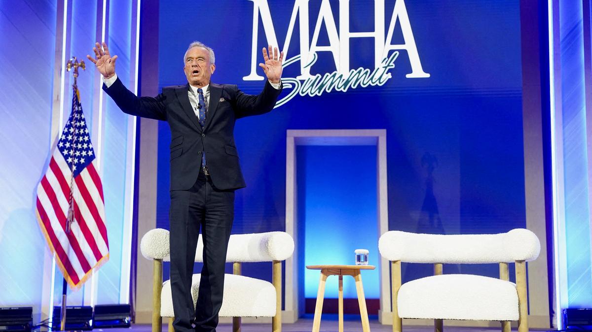 FILE PHOTO: U.S. Secretary of Health and Human Services Robert F. Kennedy Jr. gestures as he speaks during the inaugural Make America Healthy Again (MAHA) summit in Washington, D.C., U.S., November 12, 2025. REUTERS/Nathan Howard/File Photo