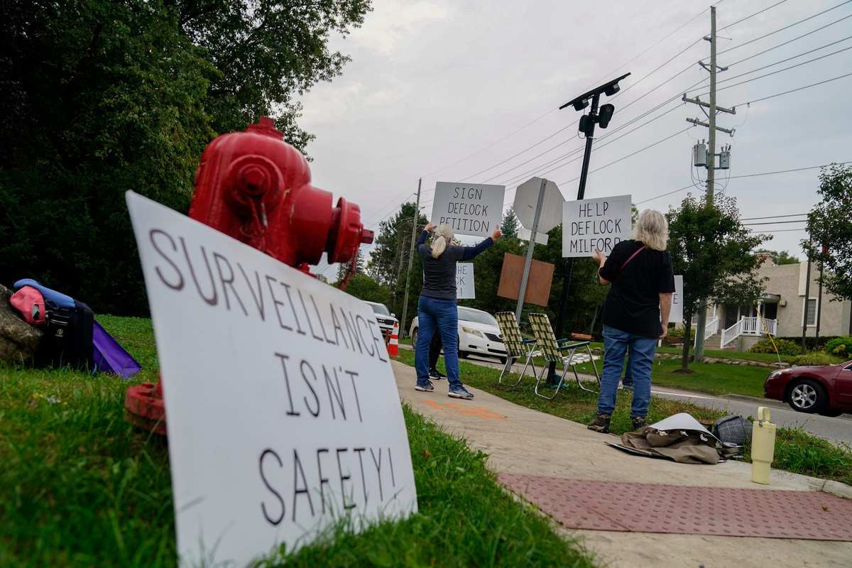 Resident backlash prompts more cities to ditch Flock cameras ...