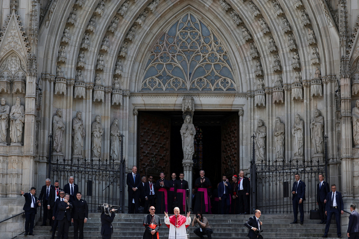 Pope Leo XIV speaks outside the Cathedral of the Holy Cross and Saint Eulalia after attending midday prayers, during his apostolic journey, in Barcelona, Spain, June 9, 2026. REUTERS/Yara Nardi