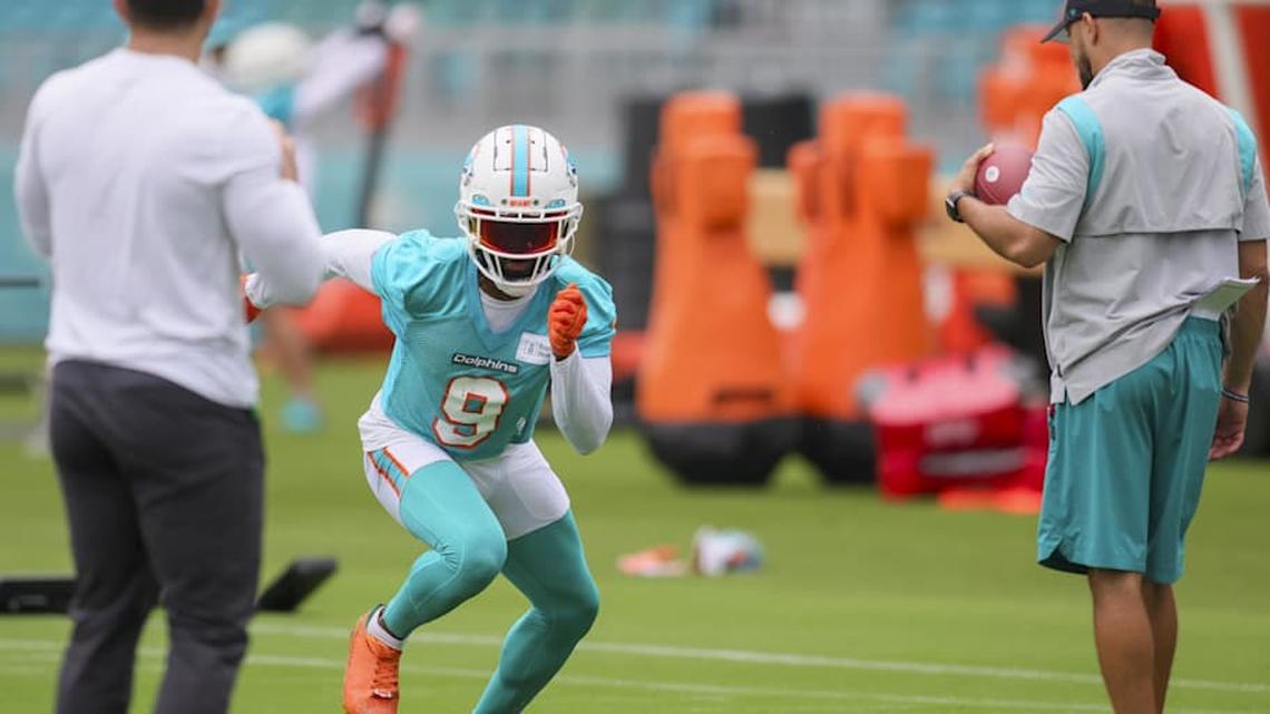 The Miami Dolphins History of Trading Down in Round 1 (And How It Worked Out)