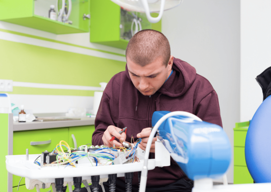  Lighthunter // Shutterstock 