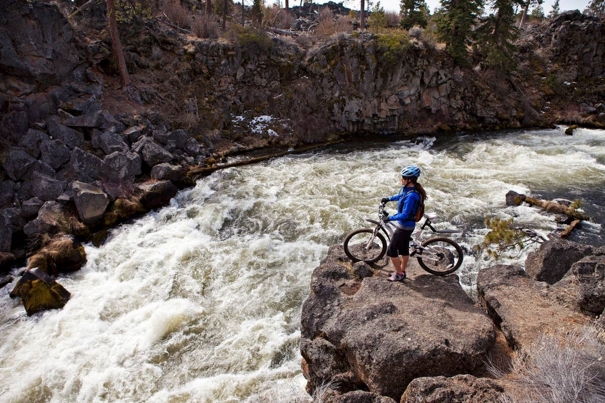  Rattelsnake encounters have occured in the Deschutes River.