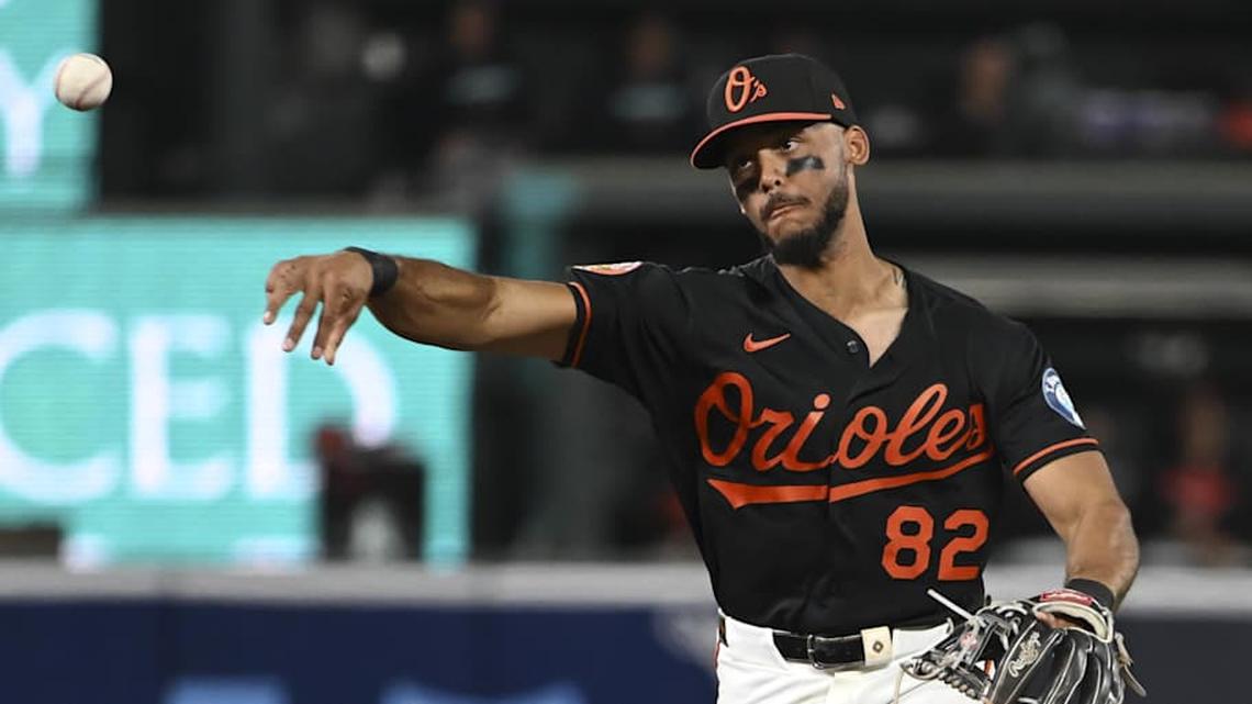  Baltimore Orioles second baseman Jeremiah Jackson (82) throws to first base run the eighth inning against the Arizona Diamondbacks at Oriole Park at Camden Yards. | Tommy Gilligan-Imagn Images 