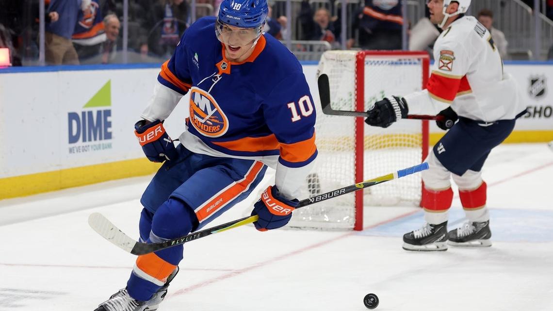 Islanders, Penguins in playoff mode with second place on line 