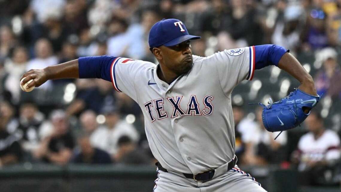 Rangers roll up season-high 11 runs in blowout of White Sox 