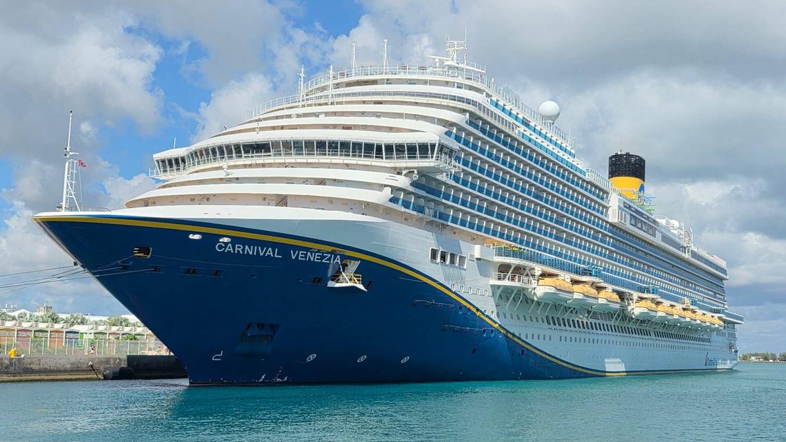 Carnival Cruise Line sets record straight as sister line adds food fine 