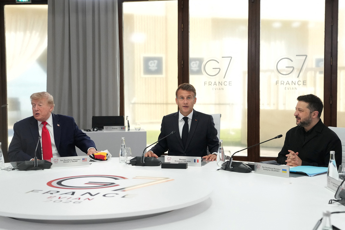 U.S. President Donald Trump, French President Emmanuel Macron and Ukrainian President Volodymyr Zelenskiy during a working session at the G7 summit in Evian-les-Bains, France, June 16, 2026.  Thibault Camus/Pool via REUTERS
