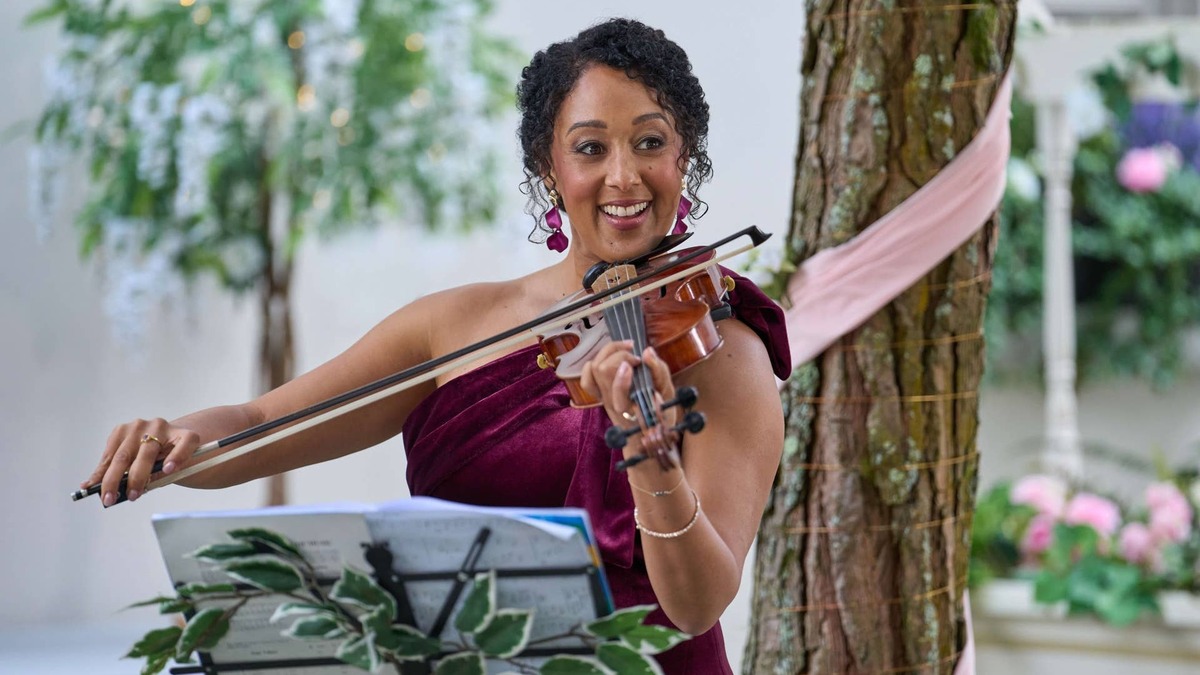 Tamera Mowry-Housley Returns for a Deadly Wedding Mystery-Watch an Exclusive Sneak Peek